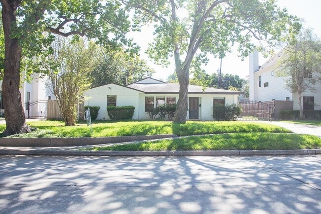 Building Photo - 3615 Gramercy St