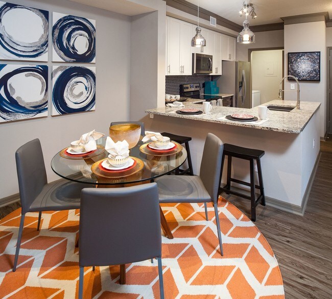 Cortland Lake Lotus Apartments Altamonte Springs Fl Apartments Com