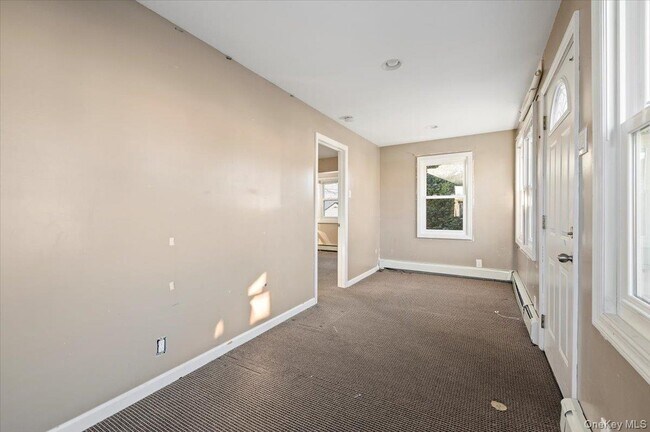 Foto del edificio - 8 Garfield Ave