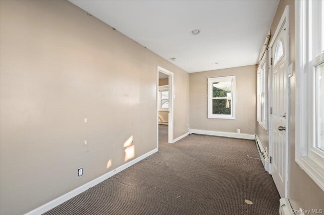 Foto del edificio - 8 Garfield Ave