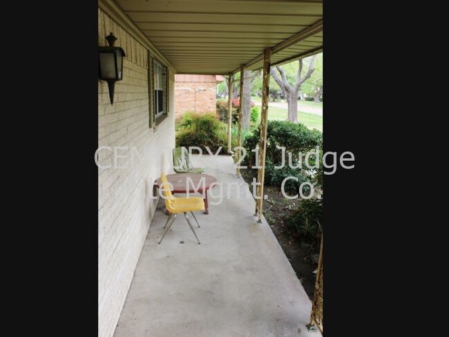 Building Photo - 11316 Dumbarton Dr