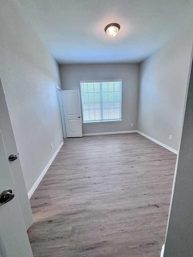 Building Photo - 14305 Port Jackson Dr