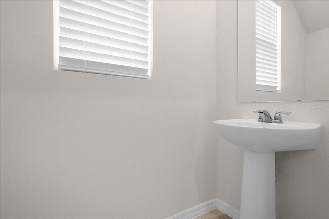 Building Photo - 2498 Empress Dr