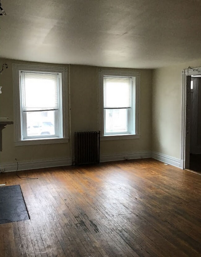 Foto del edificio - Perfect for college students, but great for others too!