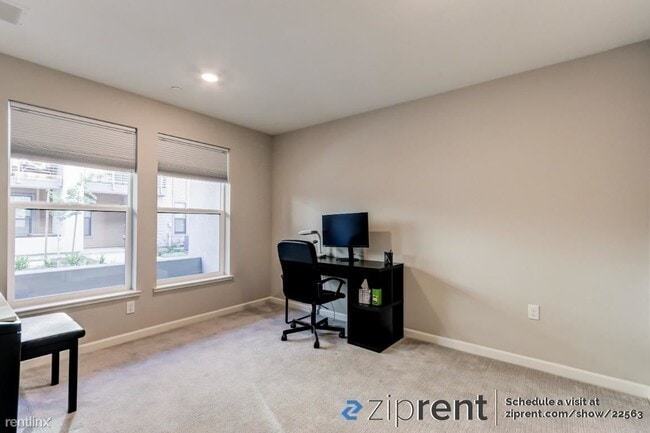 Building Photo - 4 br, 3.5 bath Townhome - 2755 Ball Pl, Sa...