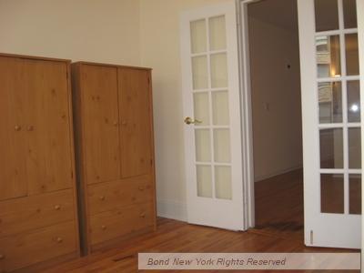 Foto principal - 318 E 34th St