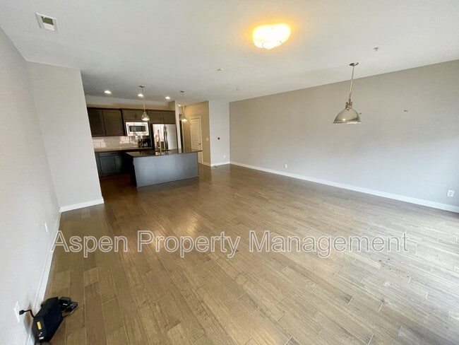 Photo - 901 E 2nd Ave Apartment