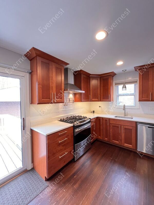 Building Photo - 2529 N Wilson Ave