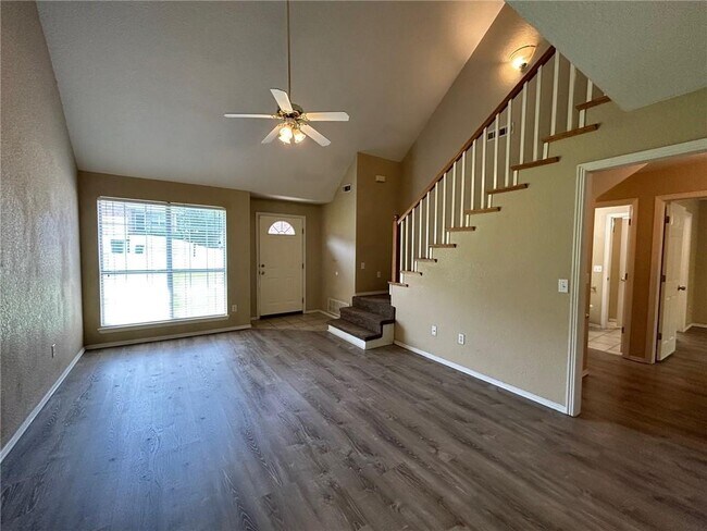 Building Photo - 2174 E Cinnamon Way