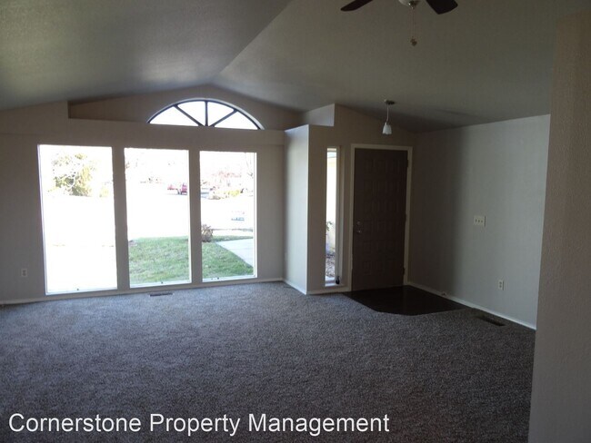 Foto del edificio - 3 br, 2 bath House - 11838 W. Jenilyn Ct.