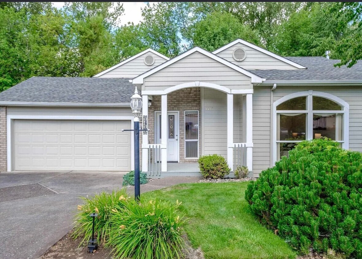 Primary Photo - Single Level Home with a 2 car garage