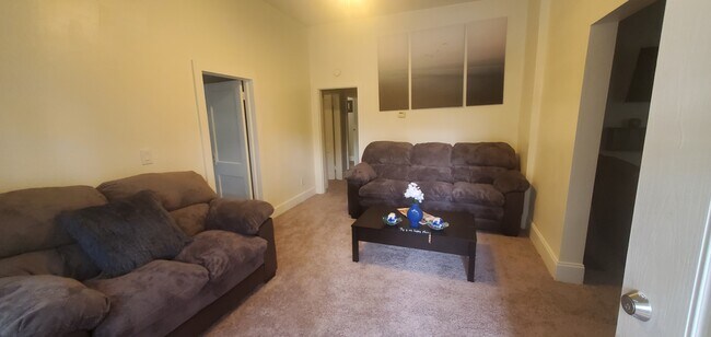 Sala de estar - 4265 Floyd Rd