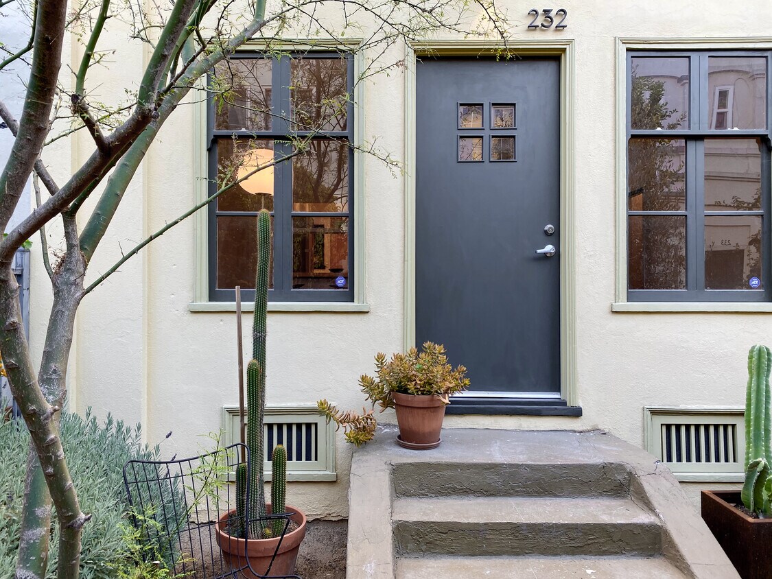 Foto principal - 232 Columbia Pl