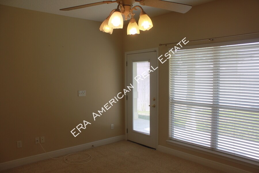 Primary Photo - 4 Bedroom North Ridge Creek Home!