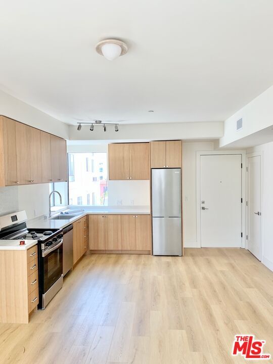 Foto del edificio - 1822 Overland Ave