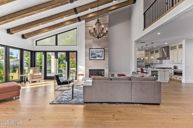 Foto del edificio - 3810 E Campbell Ave