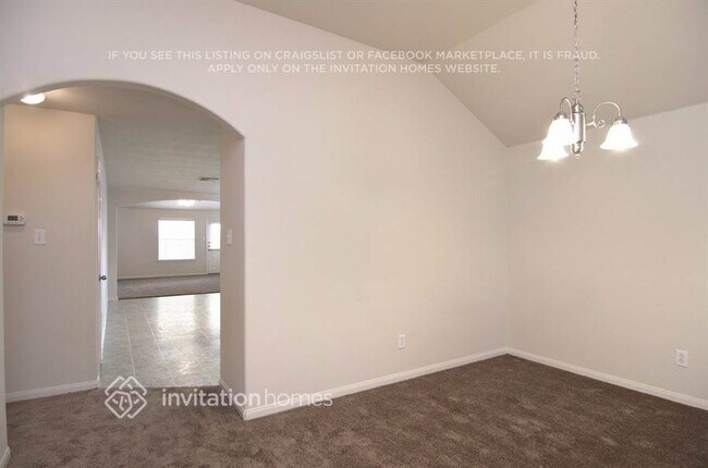 Foto del edificio - 915 Lancaster Lake Dr