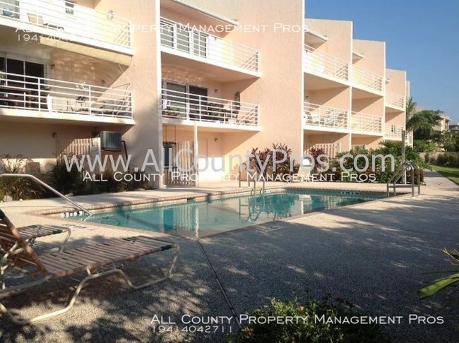 Building Photo - 797 Benjamin Franklin Dr
