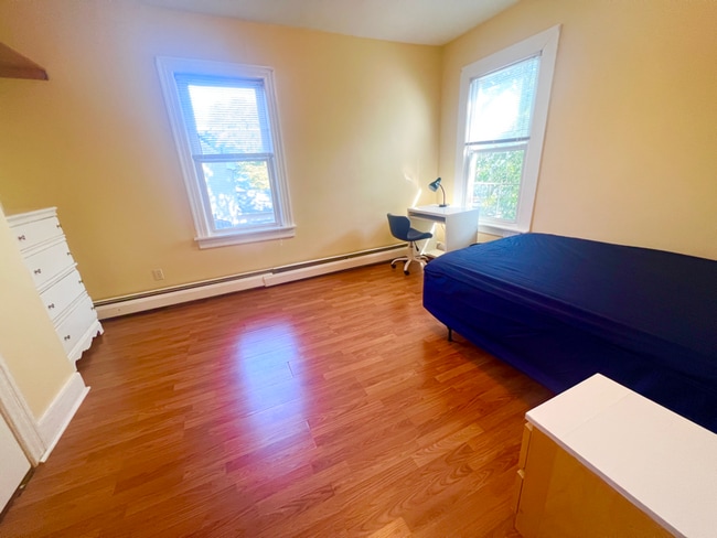 Photo - 206 California Ave Apartment