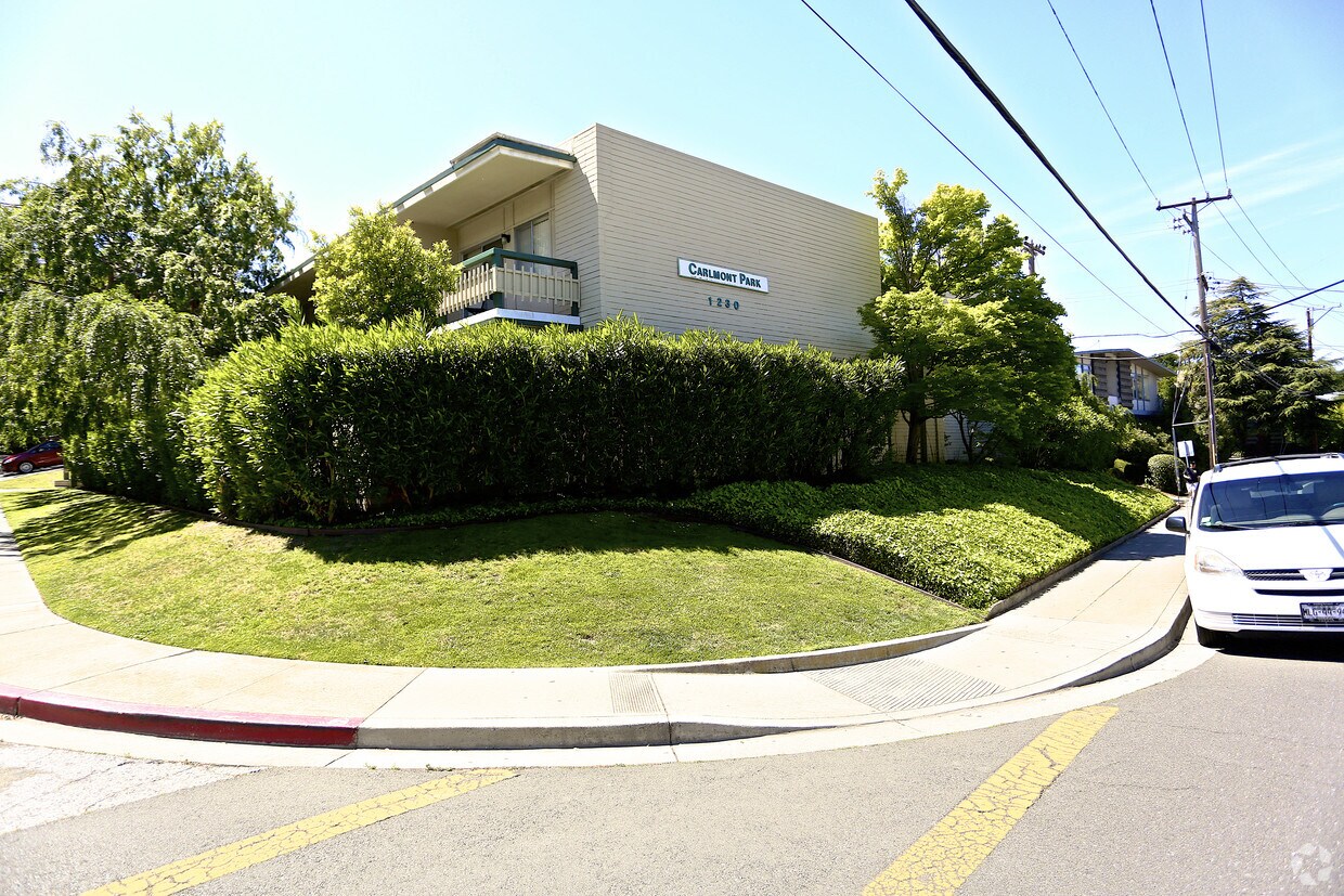 Building Photo - 1230 Alameda De Las Pulgas