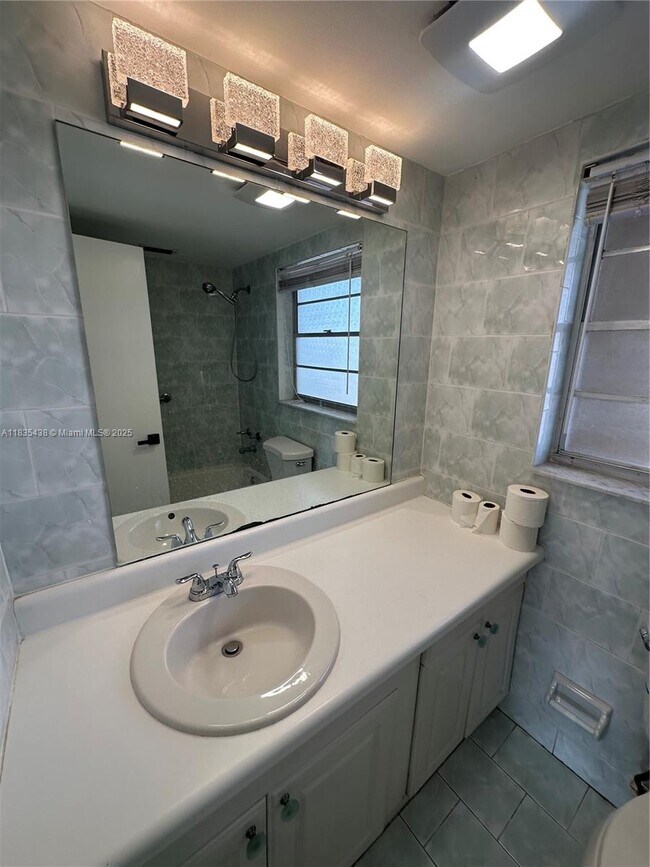 Building Photo - 7747 SW 86th St