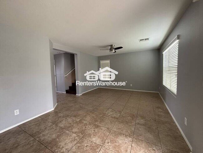 Foto del edificio - Beautiful two-story home in the fantastic North Phoenix Fireside at Norterra is ready to move-in.