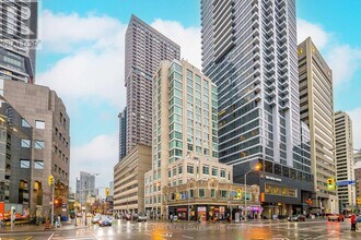 Building Photo - 409-421 Bloor St E