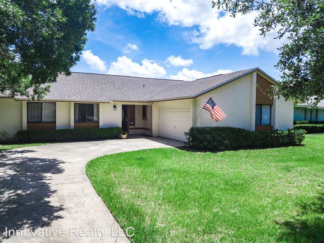 Foto principal - 3 br, 2 bath House - 1116 Fairway Drive