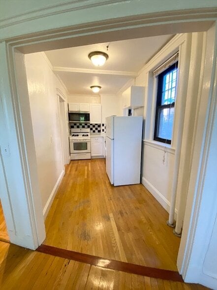 Building Photo - 122 Riverway