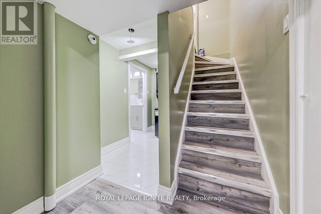 Building Photo - 38 Loradeen Crescent