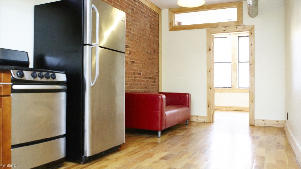 Foto principal - 645 Willoughby Ave