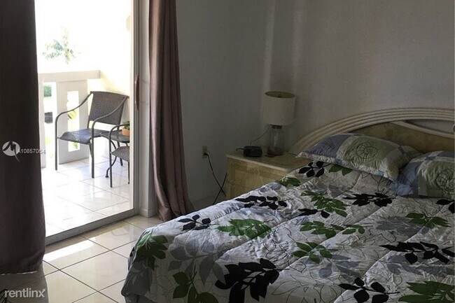 Building Photo - 1889 S Ocean Dr