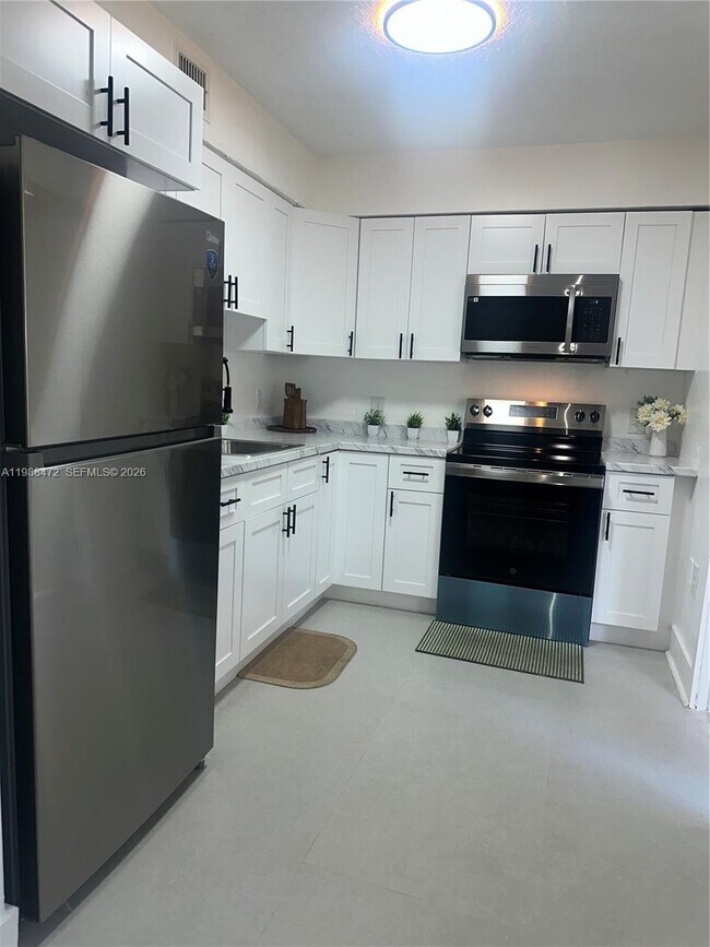 Foto del edificio - 500 NW 24th Ave