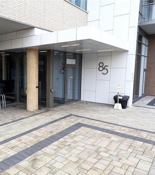 Building Photo - 85 Duke St W