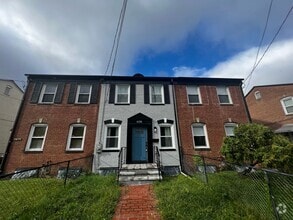Building Photo - 6018 Eastern Ave NE