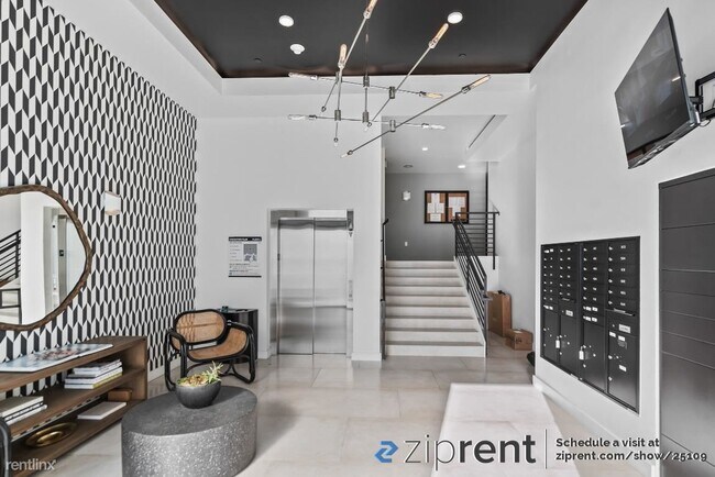 Foto del edificio - 1 br, 1 bath Condo - 3620 Cesar Chavez St,...