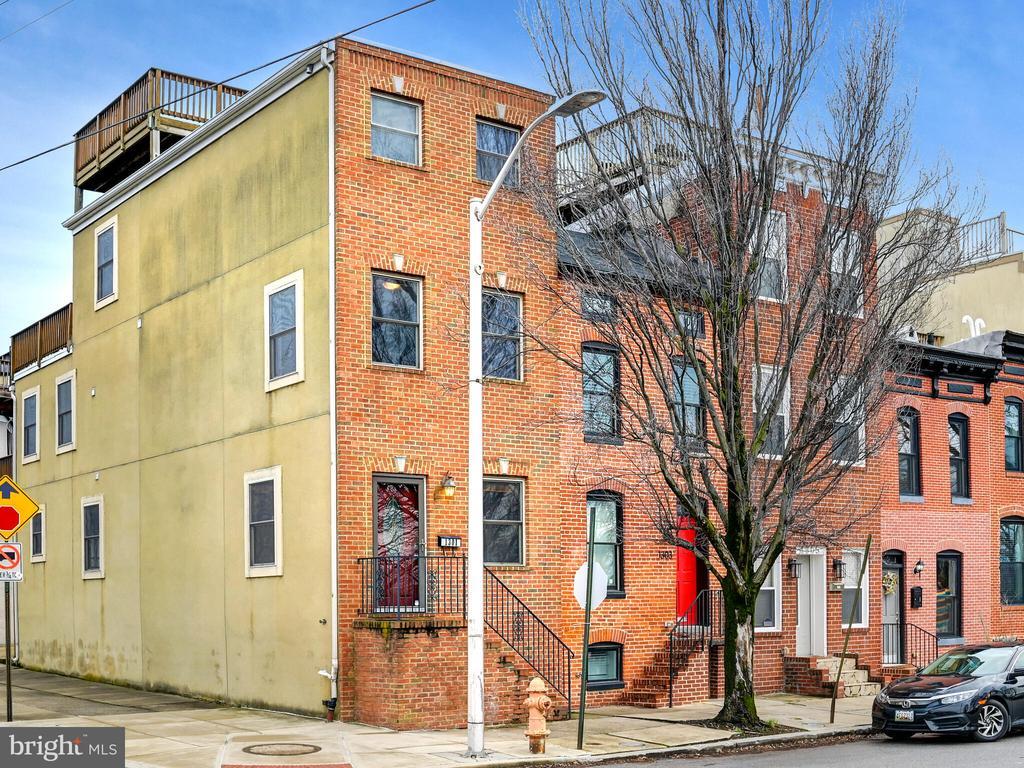 Foto principal - 1301 S Clinton St
