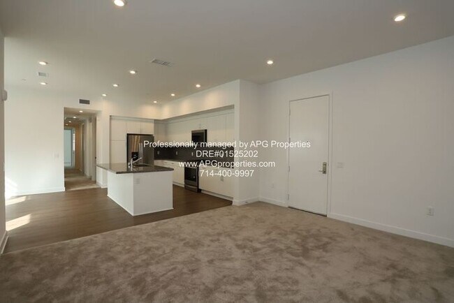 Foto del edificio - New Construction! 100 West Community - 3 B...