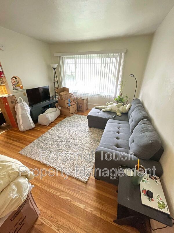 Primary Photo - 1002-1006 5th Ave S