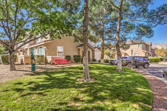 Building Photo - 9901 Trailwood Dr