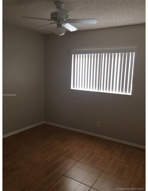 Foto del edificio - 19700 SW 103rd Ct