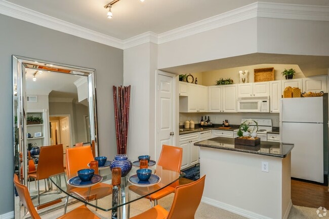 Foto del edificio - Downtown Luxury | 1-Bed with Style!