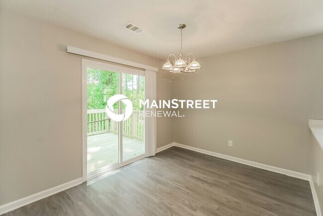 Foto del edificio - 3 Bedroom Pet-Friendly Home in Atlanta, GA with Main Street Renewal