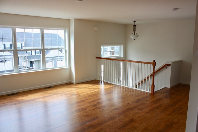 Building Photo - 684 Winding Ln