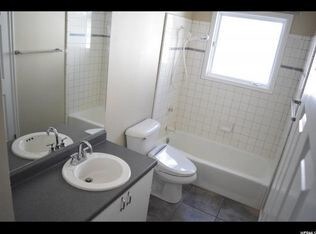 Foto del edificio - 1713 Imperial Park Ln