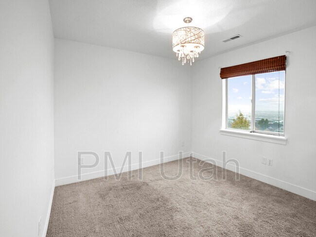 Building Photo - 4443 N Foxtrail Cir