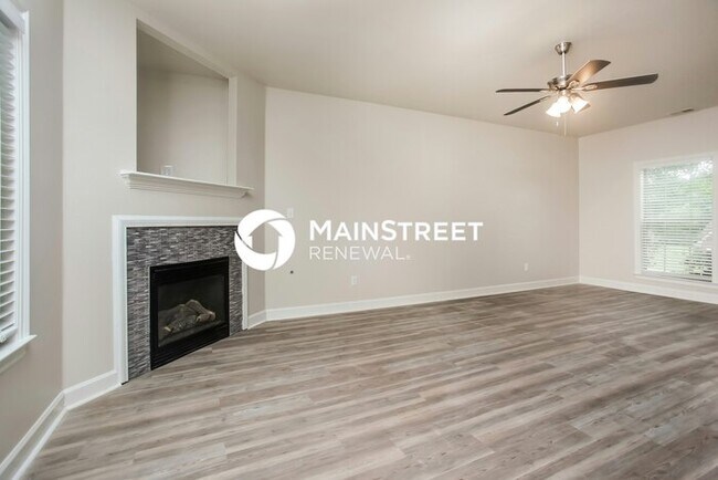 Foto del edificio - 4 Bedroom Pet-Friendly Home in Olive Branch, MS with Main Street Renewal