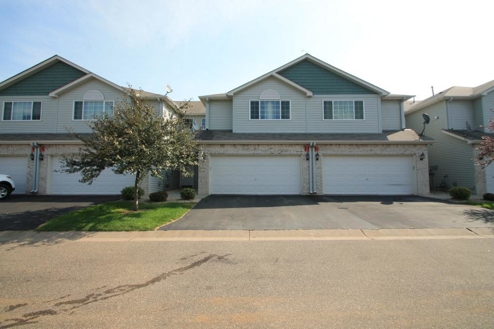 Foto principal - 137 Stallion Ln