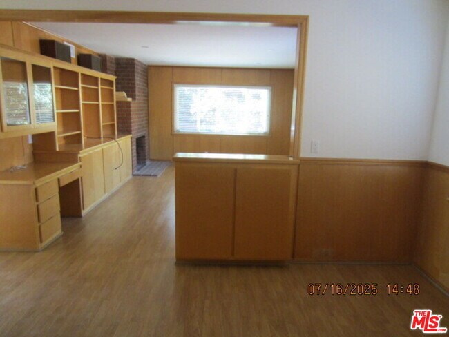 Foto del edificio - 12715 Hartland St