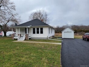 Building Photo - 712 NY-52